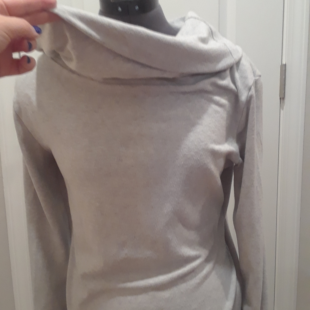 🔥SALE🔥Cowl Neck Grey‎ Long Sleeve Shirt - Picture 7 of 7
